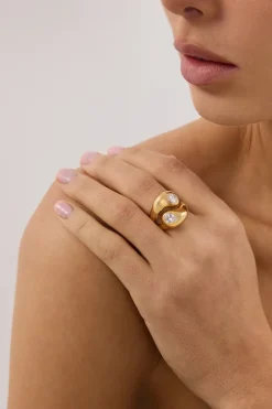 AMBER SCEATS BLOSSOM RING