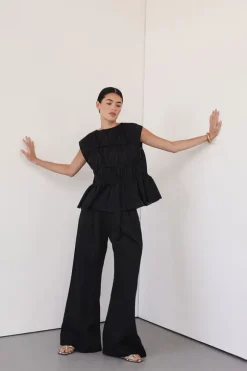 FLYNN BLACK LINEN TIERED TOP