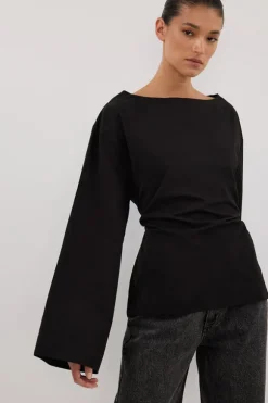 IVY BLACK LONG SLEEVE TOP