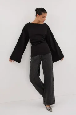IVY BLACK LONG SLEEVE TOP