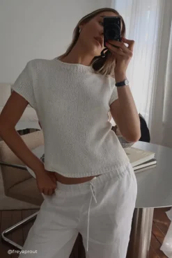LEO OFF WHITE KNIT TOP