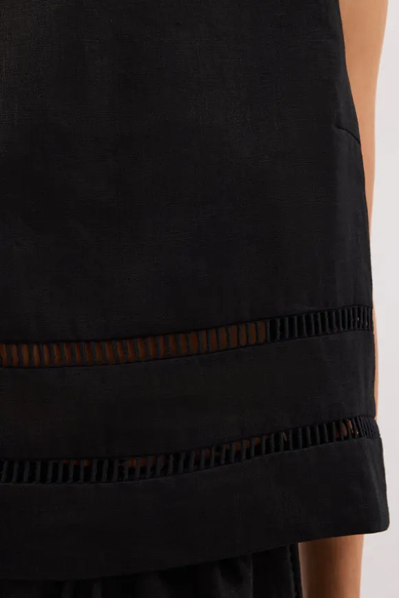 LINDSAY BLACK LINEN BOXY TOP