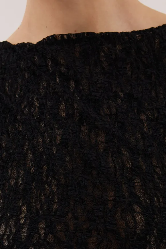 LIZZIE BLACK SLEEVELESS LACE TOP
