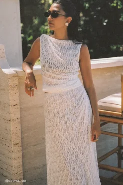 LIZZIE WHITE SLEEVELESS LACE TOP