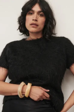 SALMA BLACK CAP SLEEVE KNIT TOP