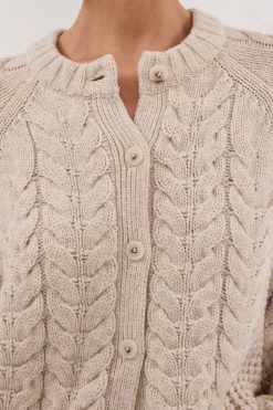 TOM CHALK CABLE KNIT CARDIGAN