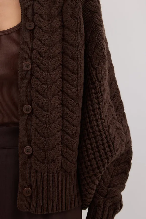 TOM CHOC CABLE KNIT CARDIGAN