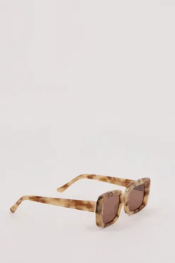 VELVET CAN CARAMEL TORT GOLDEN ERA SUNGLASSES