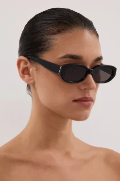 VELVET CANYON BLACK MANNEQUIN SUNGLASSES